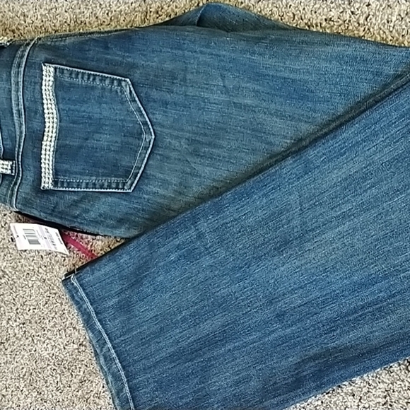Inc regular fit boot leg denim jeans size 6 new condition - Picture 7 of 8